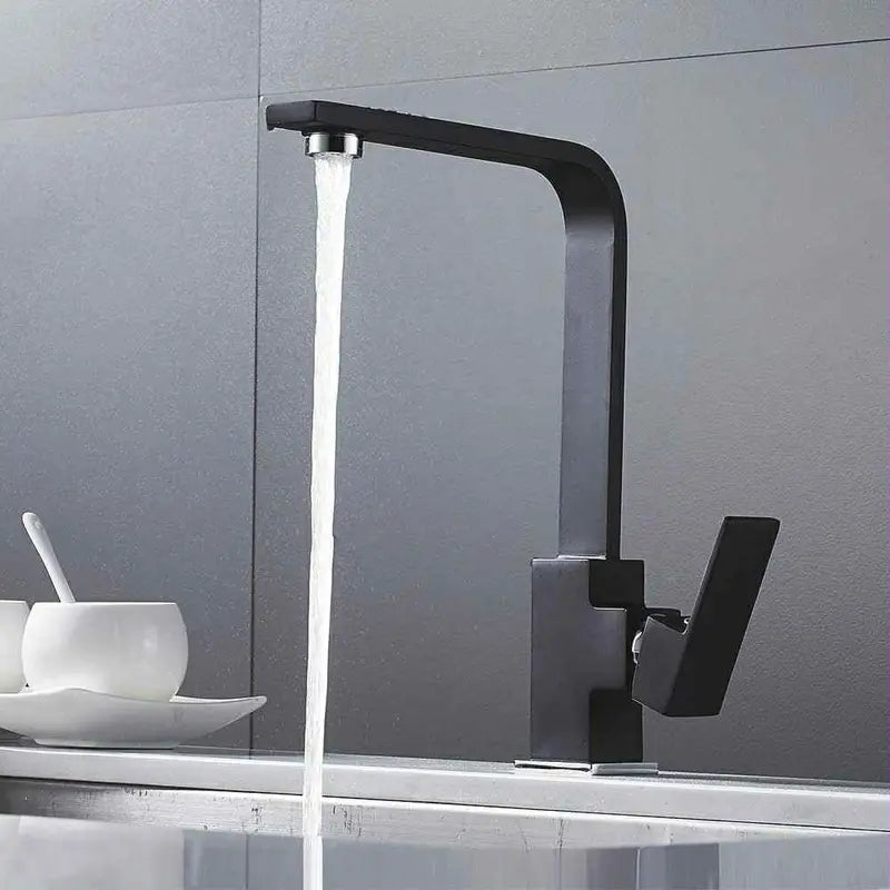Robinet cuisine model carre Noir et Argent